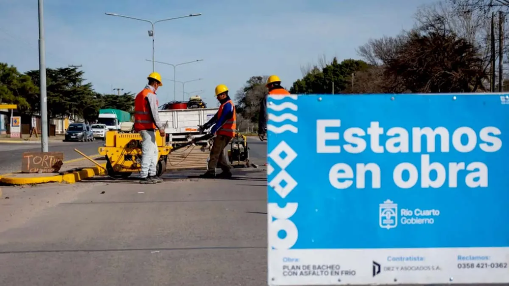Con $520 millones, EMOS impulsa un plan de bacheo en Río Cuarto