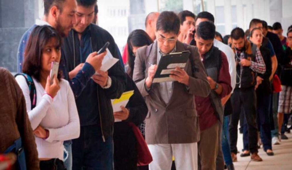 Cada vez más argentinos necesitan dos trabajos para sobrevivir