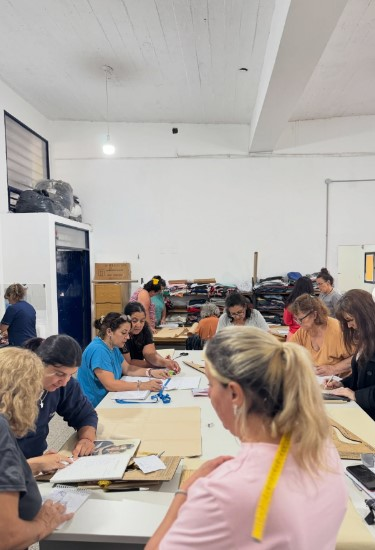 Talleres, deportes y apoyo escolar: cómo anotarse en las actividades gratuitas de los CIM
