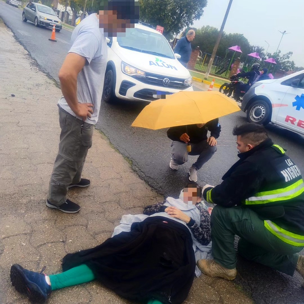 Iba a trabajar y terminó internada: una docente fue atropellada en Las Higueras