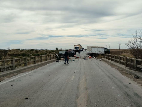 Trágico choque múltiple en Ruta 35: murieron un hombre y una mujer cerca de San Basilio