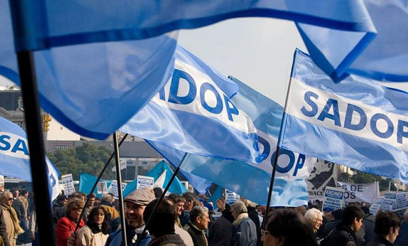 Docentes privados rechazan la propuesta salarial y se movilizan sin paro en Córdoba