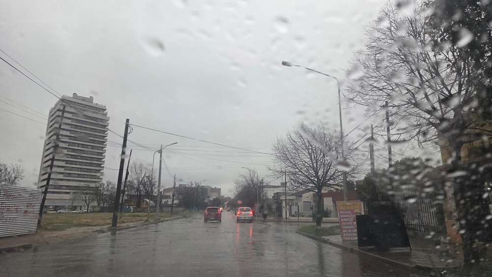 Fin de semana largo inestable: lluvias, tormentas y un fuerte descenso de temperatura