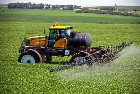 Muerte en el campo: recibió una descarga eléctrica mientras fumigaba