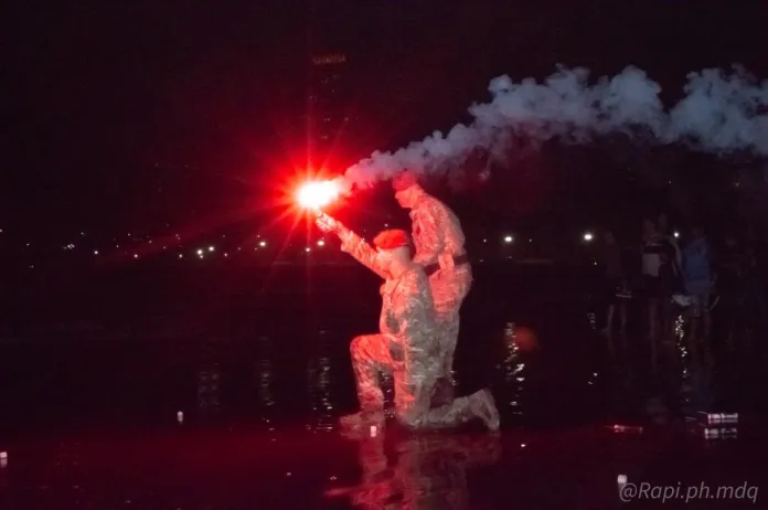 Vigilia en Mar del Plata: emoción, memoria y una impactante recreación del desembarco en Malvinas