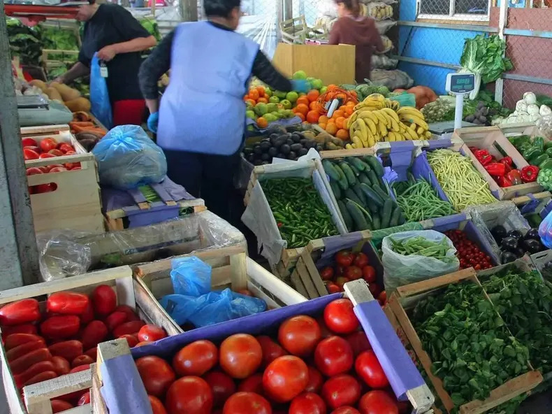 "La inflación baja, pero las verdulerias siguen viendo menos clientes"