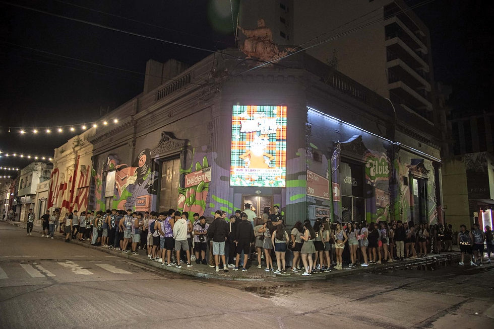 Una noche con 1500 jóvenes y un operativo clave para evitar el descontrol