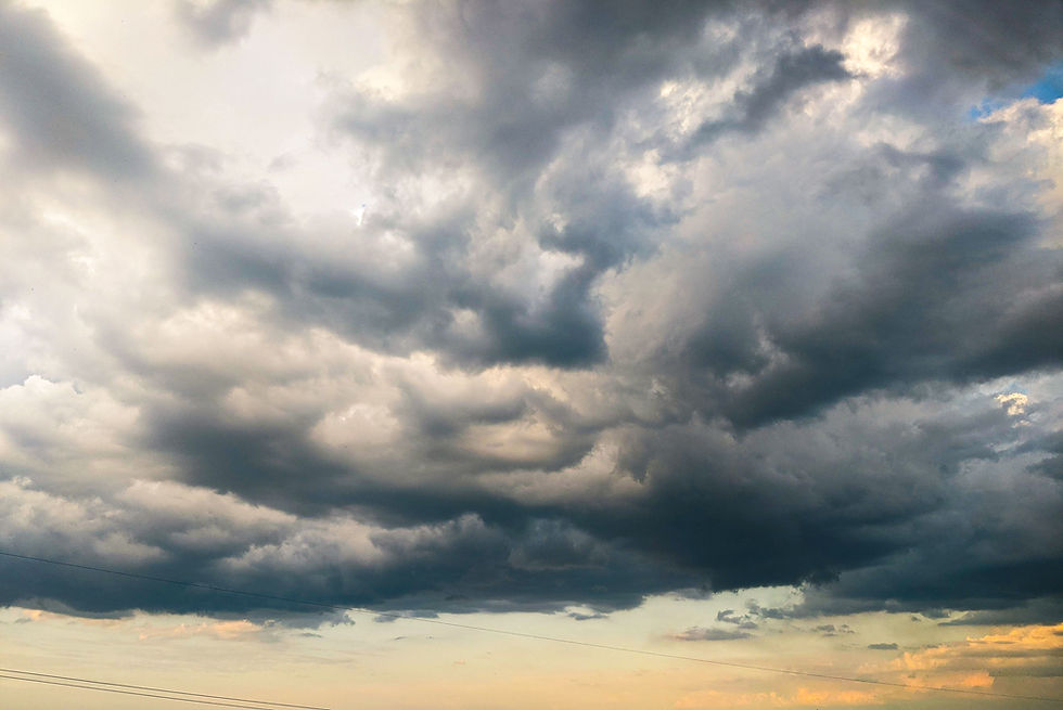 Tras las lluvias, inicia la semana con niebla, viento sur y descenso de temperatura