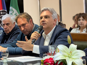 Llaryora en conferencia de prensa en La Rural: producción, tecnología y nuevas apuestas para el futuro de Córdoba