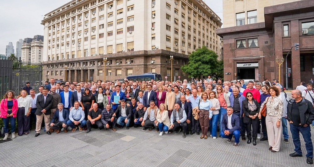 Reclamo federal en Buenos Aires: municipios exigen recursos y reactivación de la obra pública