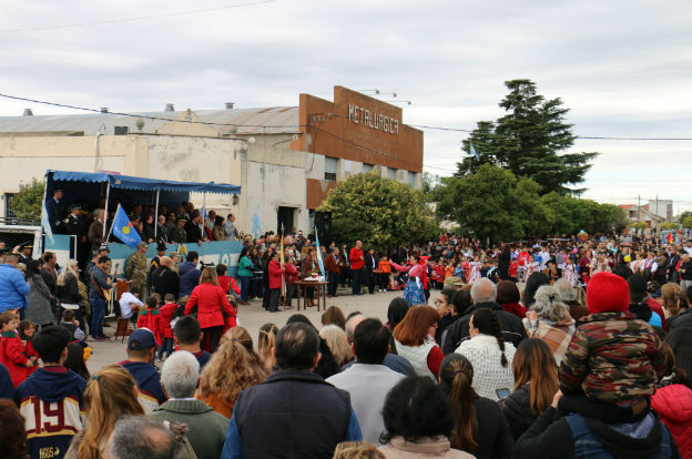 Todo listo para las fiestas patronales en Santa Catalina: tradición, desfile y comunidad
