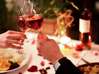 Flores, bombones y mesas llenas: así se prepara Río Cuarto para celebrar San Valentín