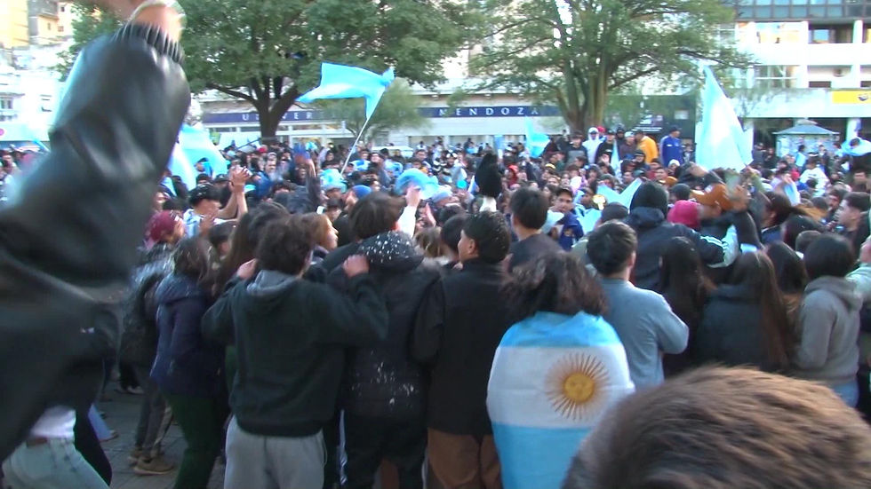 Río Cuarto salió a festejar la clasificación de Argentina y el nuevo récord de Messi