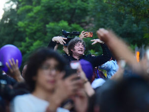 Milei llega a Córdoba y asiste al festival de Jesús María sin recepción del Gobierno Provincial