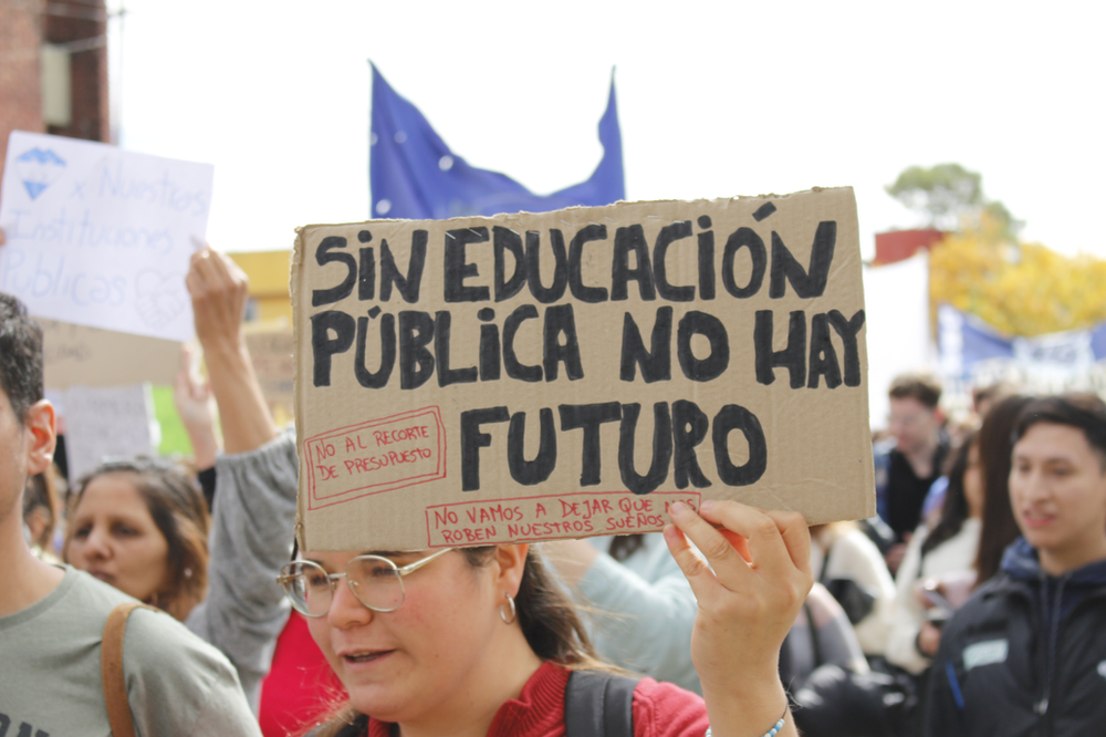 La UNRC realiza jornada abierta y lleva el reclamo Universitario al centro de la Ciudad