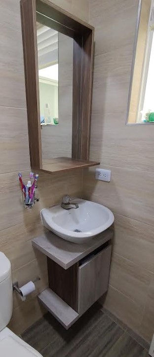 79. GABINETE DE BAÑO