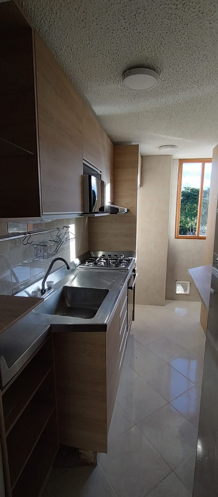 5df3fe1b-e6e4-4bca-ab99-070418010710