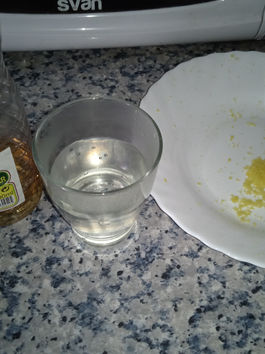 ELIMINATES ODORS NATURALLY