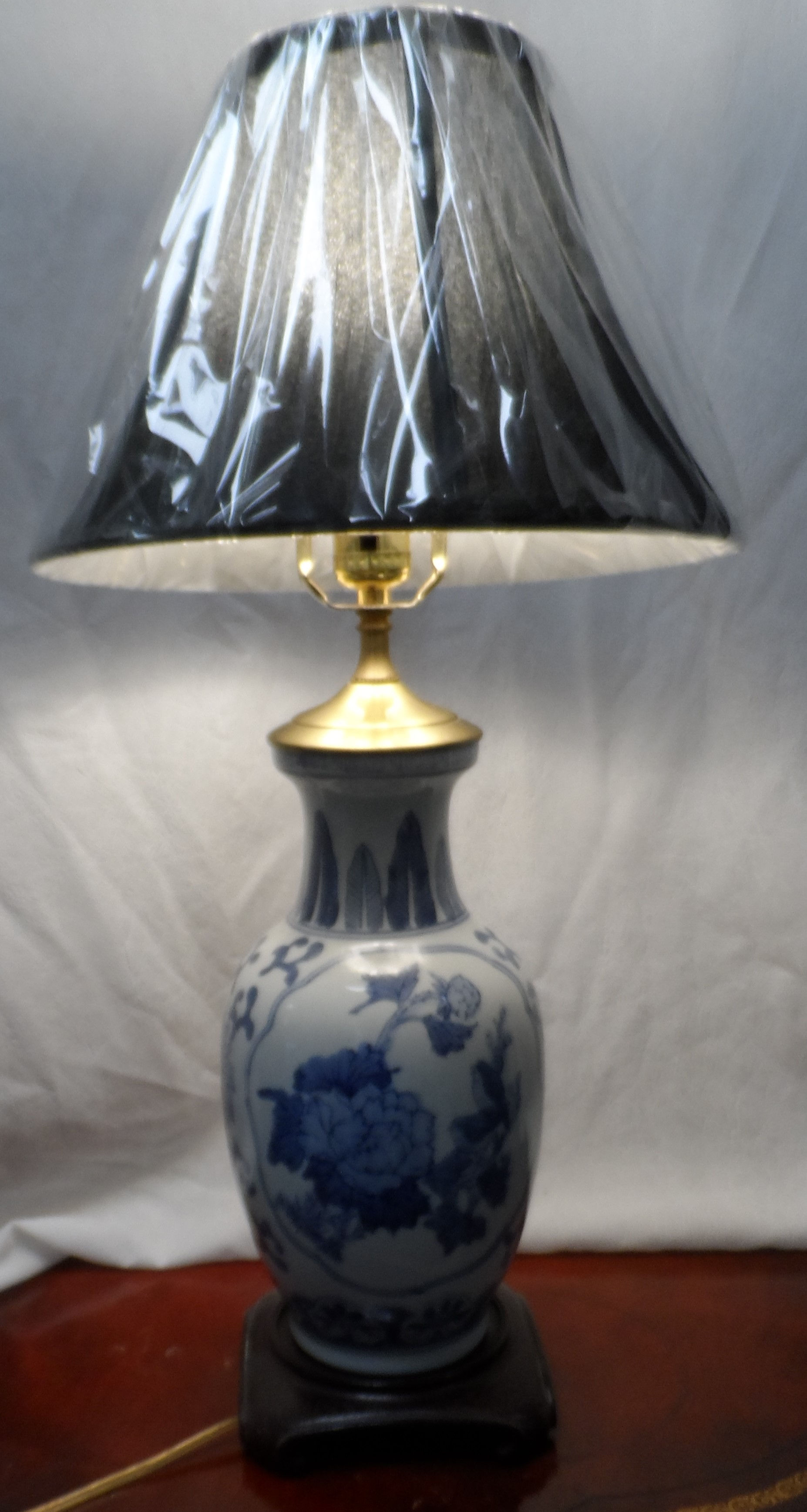 Blue & White Porcelain Lamp
