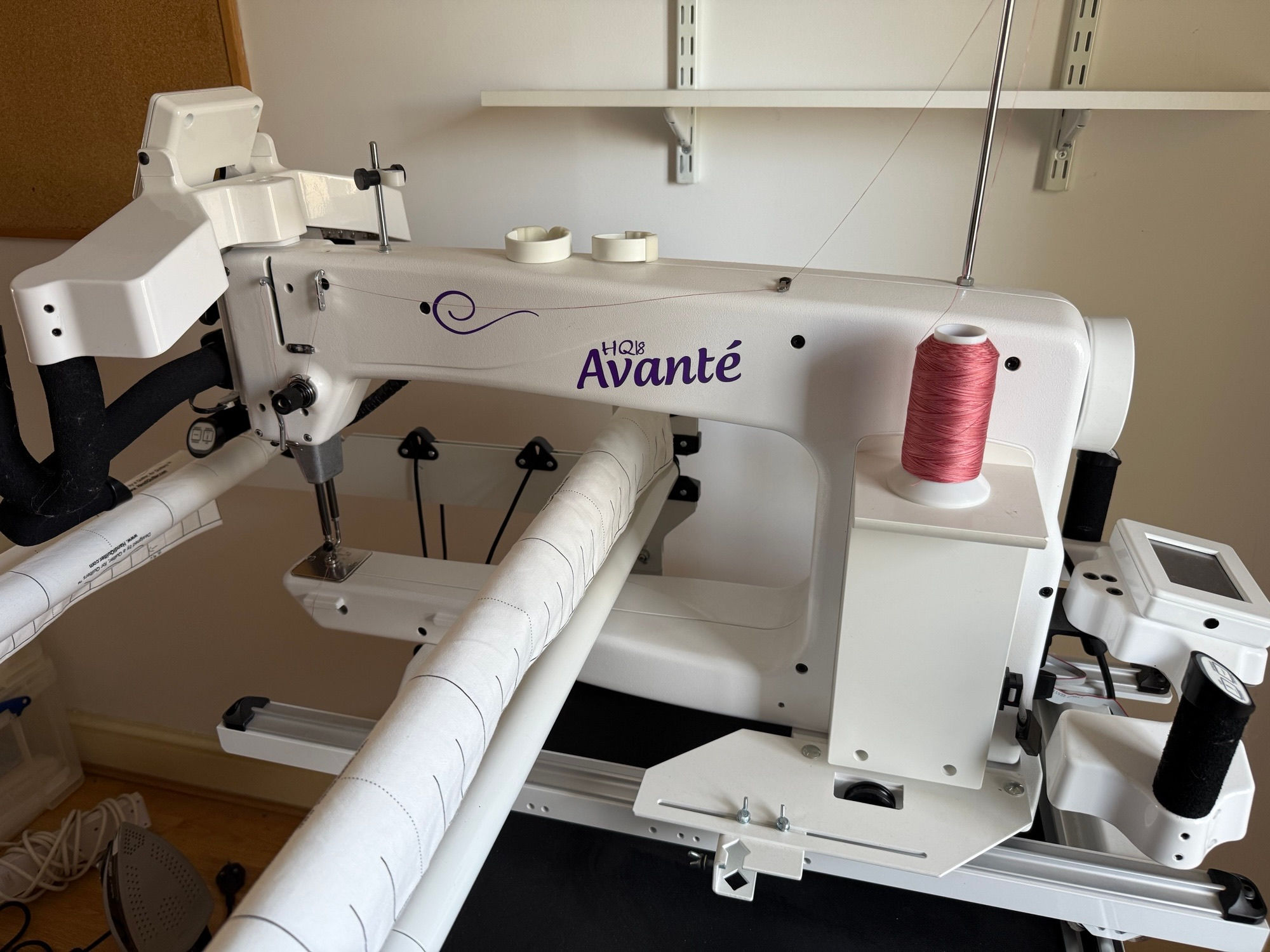 *SOLD* Handi Quilter Avante 18" Longarm