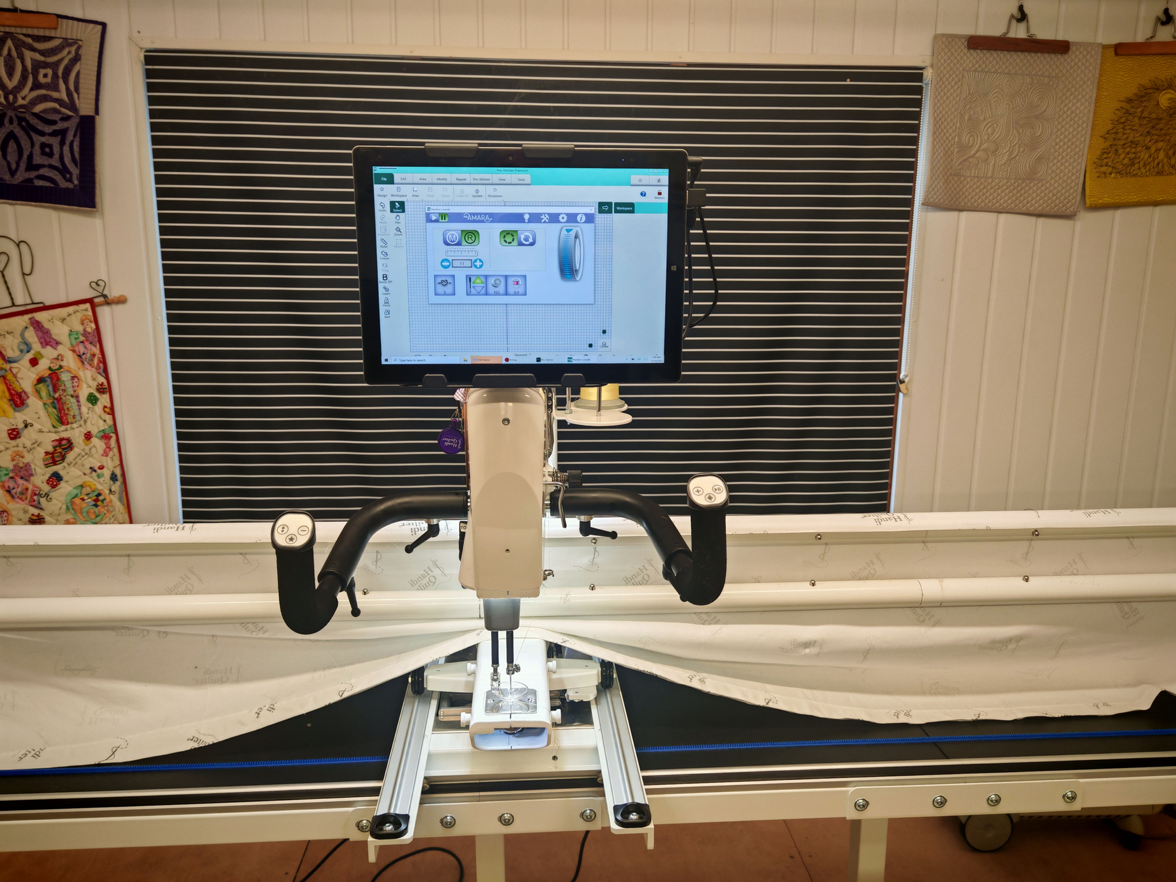 ** NEW ** Amara 20 Longarm WITH Pro-Stitcher Premium