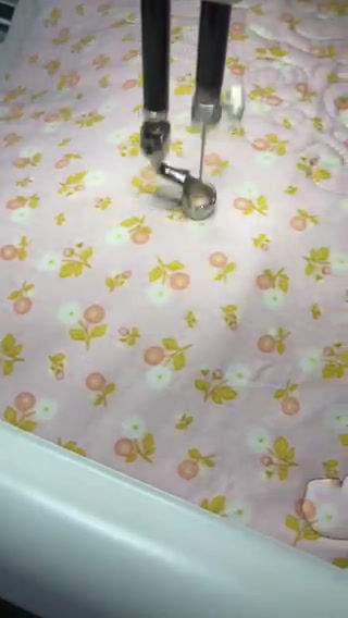 Thumbnail: Handi Quilter Simply 16 with Little Foot frame & Accessories