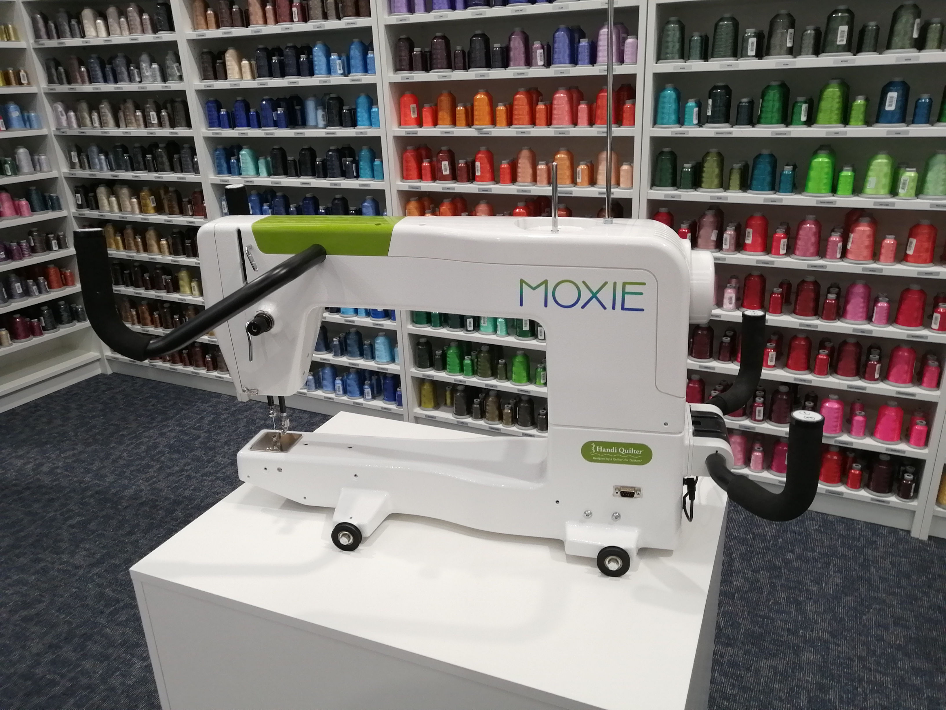 Moxie 15" Longarm with 8' Loft Frame and Accessories