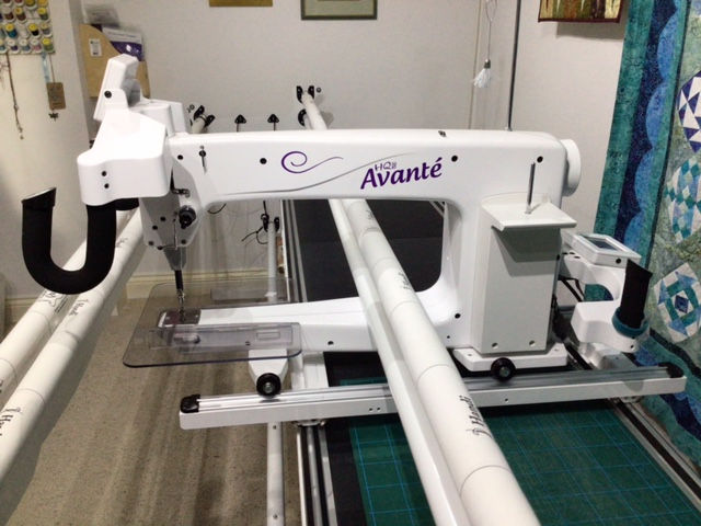 Thumbnail: SOLD! Handi Quilter Avante PLUS 18" Longarm