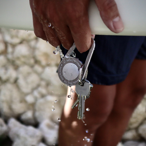 AirTag carabiner STAINLESS STEEL（ステンレス） | Saegusa inc. （株