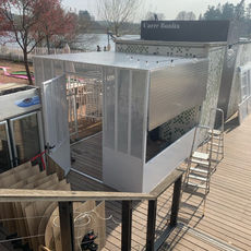 Réalisation sur mesure d'une boutique de glaces.