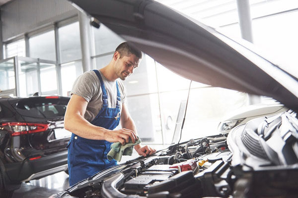 How Can a Professional Auto Workshop Website Build Customer Trust?
