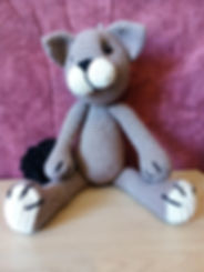 Safiya, peluche lionne sable au crochet, de face