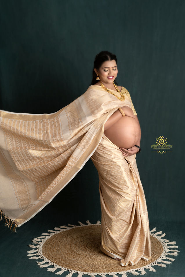 Maternity photoshoot Bhopal price, Dheer's Photography