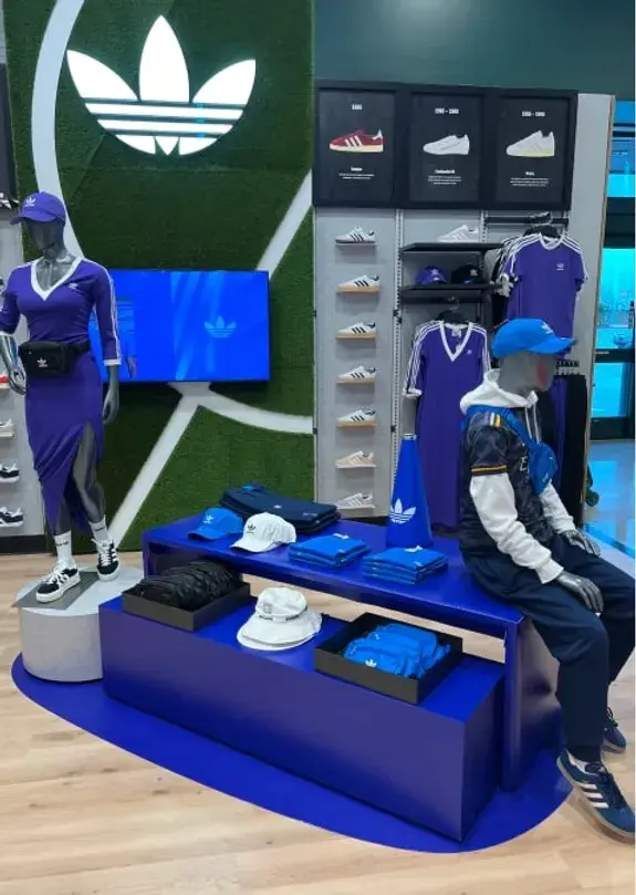imgi_4_Field Merchandising - Adidas-min.webp