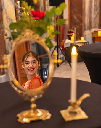 Léa Miroir.jpg