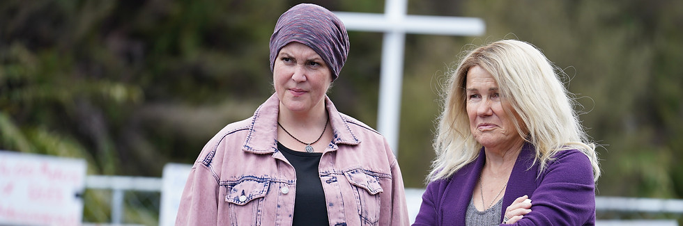 PIKE RIVER_ANNA and SONYA stand at Pike River Mine Protest Gates_Credit_Matt Grace_0881.JP
