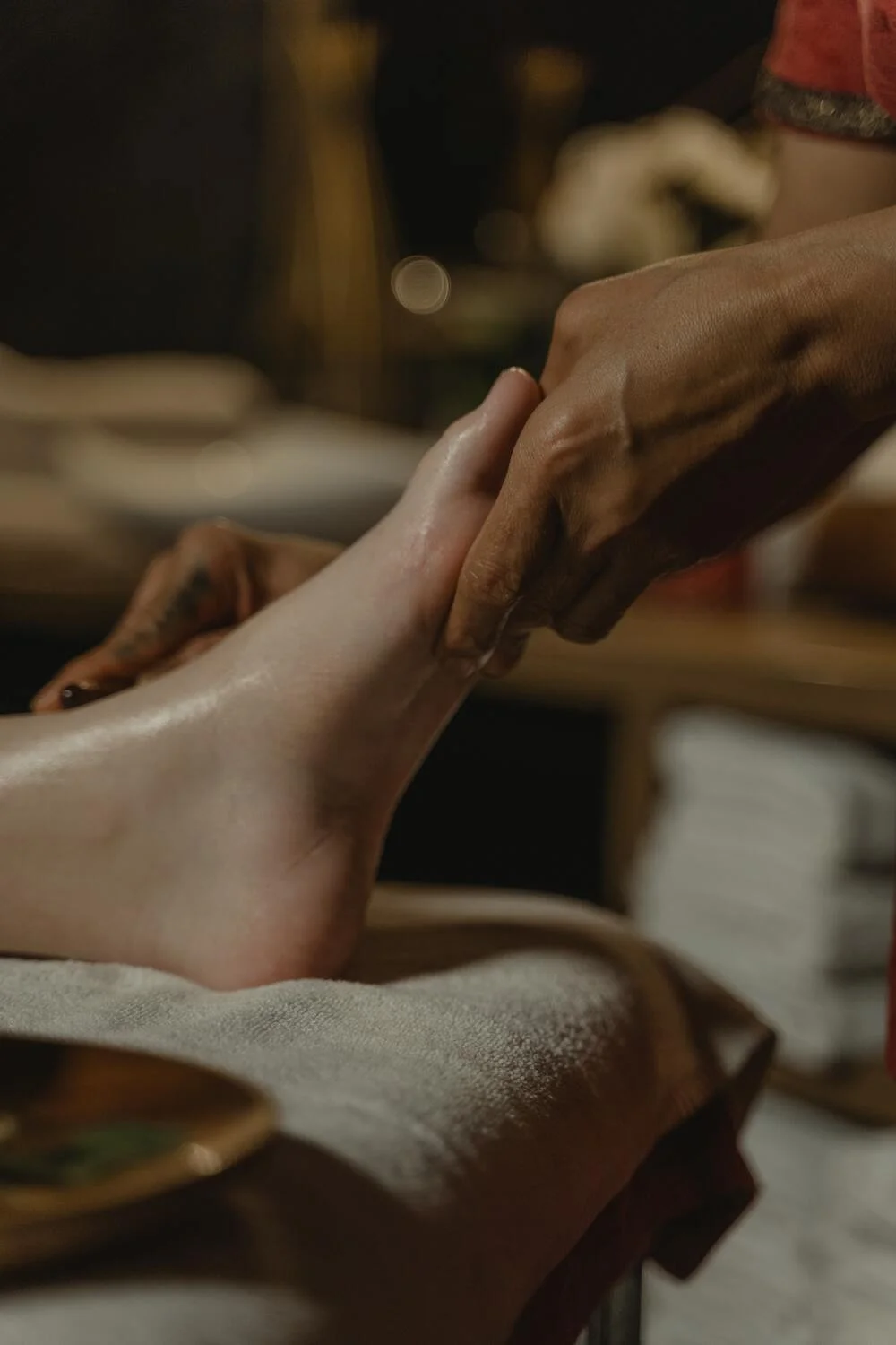 massage d'un pied gauche