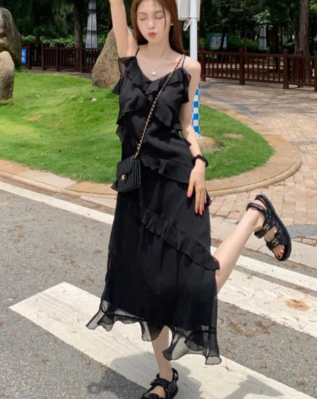 Ruffles Midi Dress, V-Neck Knit Camisole Black, Polyester Cotton Blend