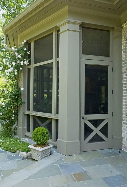 Nice screened porch.jpeg
