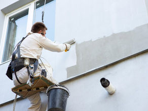 Ravalement de façade d’un immeuble : à quelle fréquence doit-il être réalisé ?