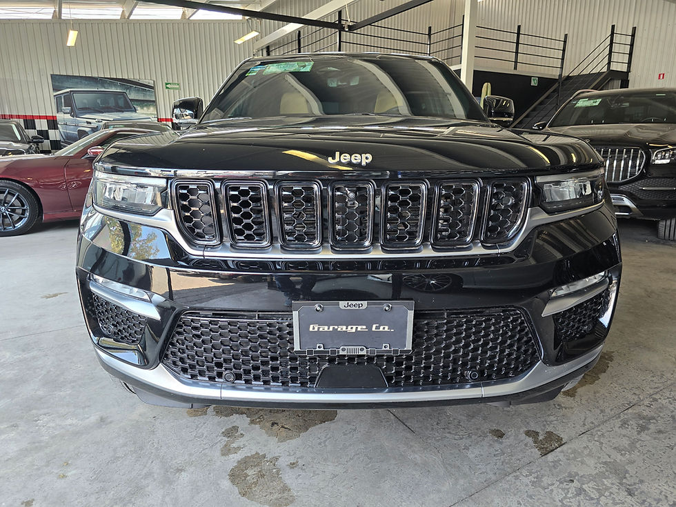 Miniatura: Jeep Grand Cherokee Summit 2022