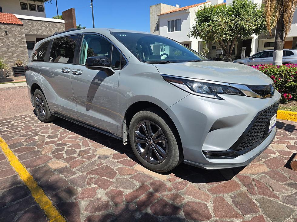 Miniatura: Toyota Sienna XSE 2024