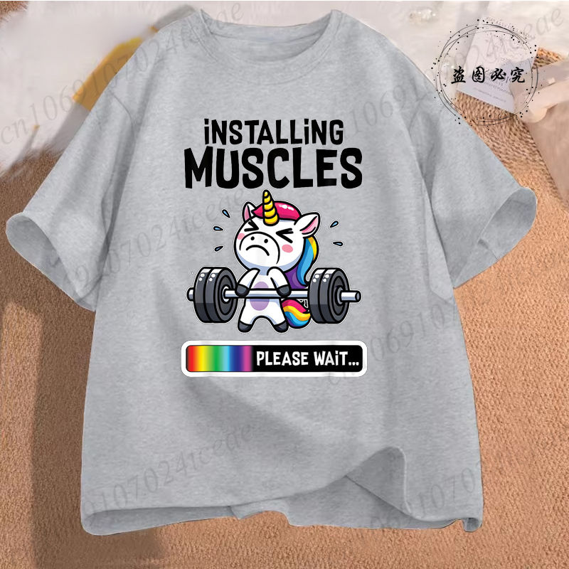 Miniatura: Camiseta “Installing Muscles” – Unicorn Gym Style