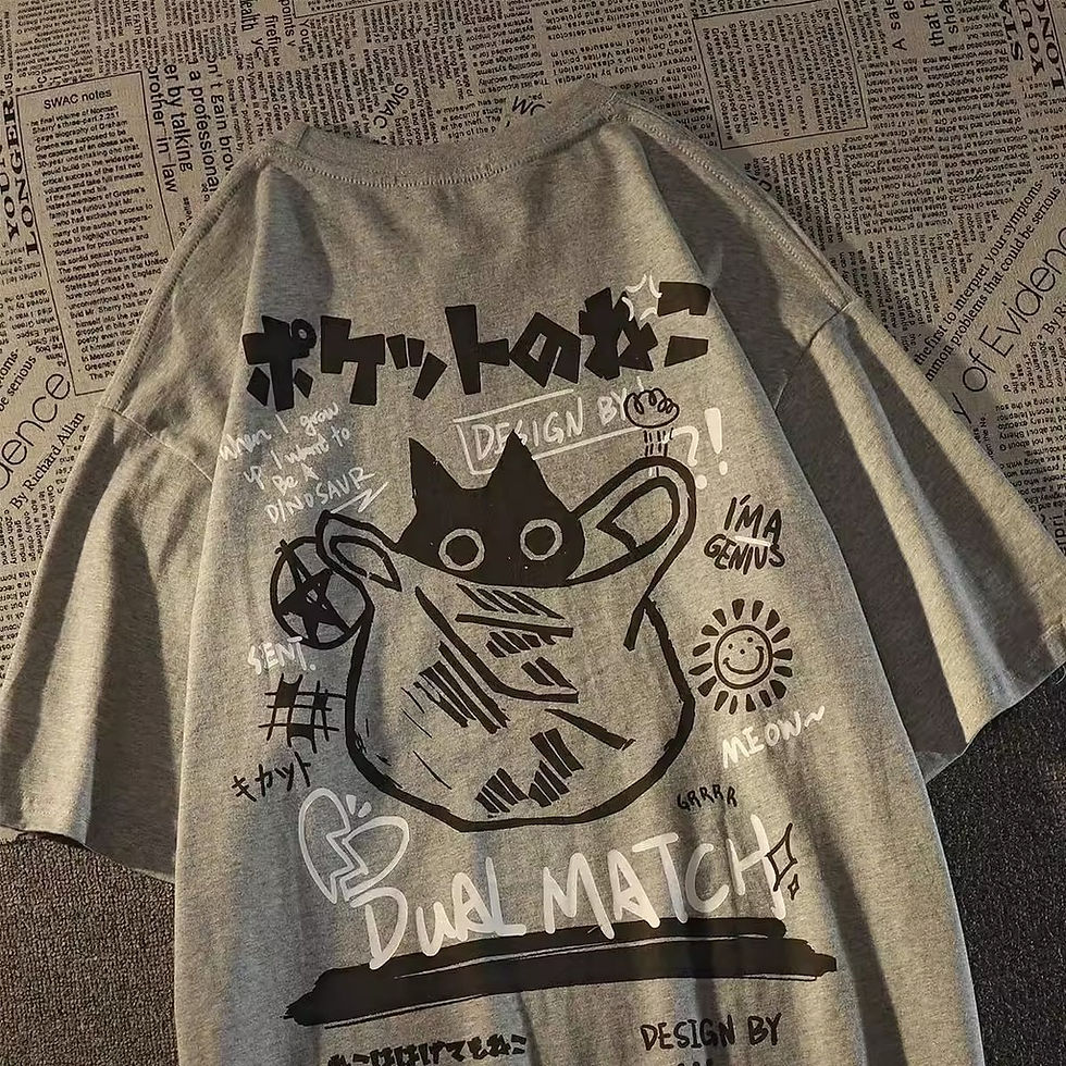 Miniatura: Camiseta Unissex Estampa Gato Cartoon com Bolso – Estilo Japonês Retrô