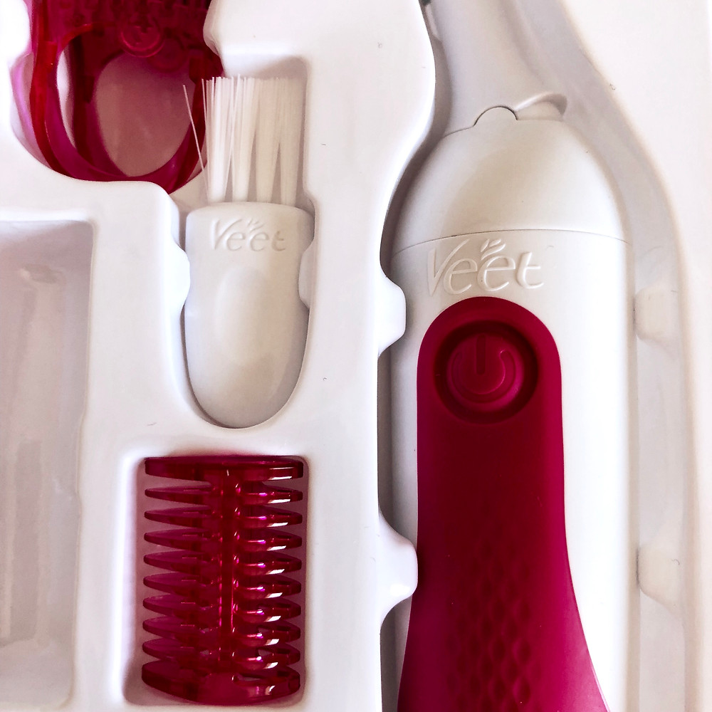 What is it? This is the hair removal tool with a difference. It has been specifically to target sensitive areas such as the face, underarms and bikini area which are all areas that suffer from irritation from a traditional razor.