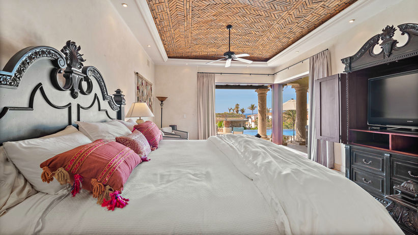 Casa-Diamante-Luxury-Villa-for-rent-in-Cabo.jpg