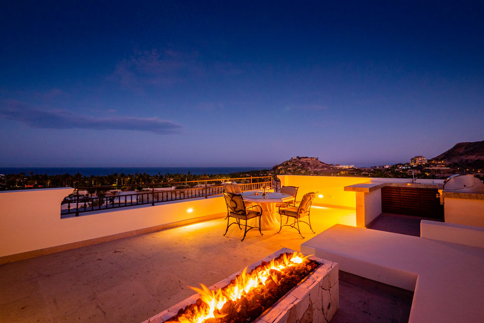 Palmilla Dunes 922 - a luxury penthouse villa overlooking the ocean in San Jose del cabo - Rooftop fire pit 