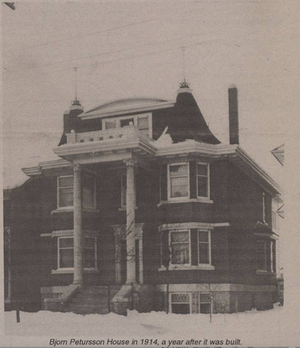 666 Alverstone Ave.
