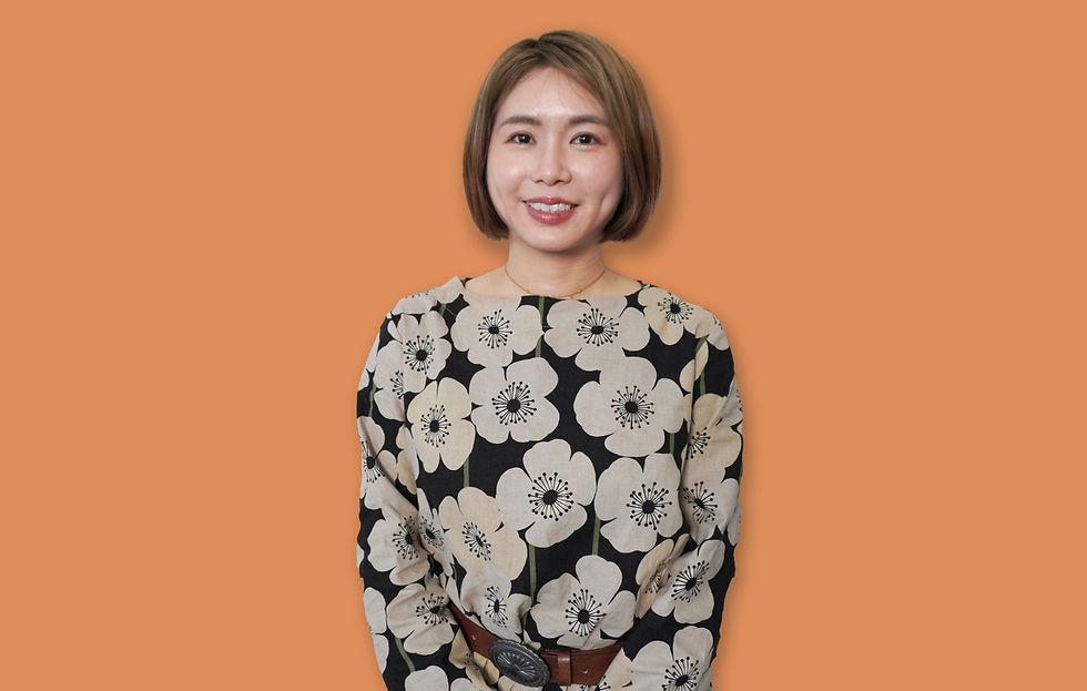 きょうか正面真顔 - 岡﨑馨加_edited.jpg