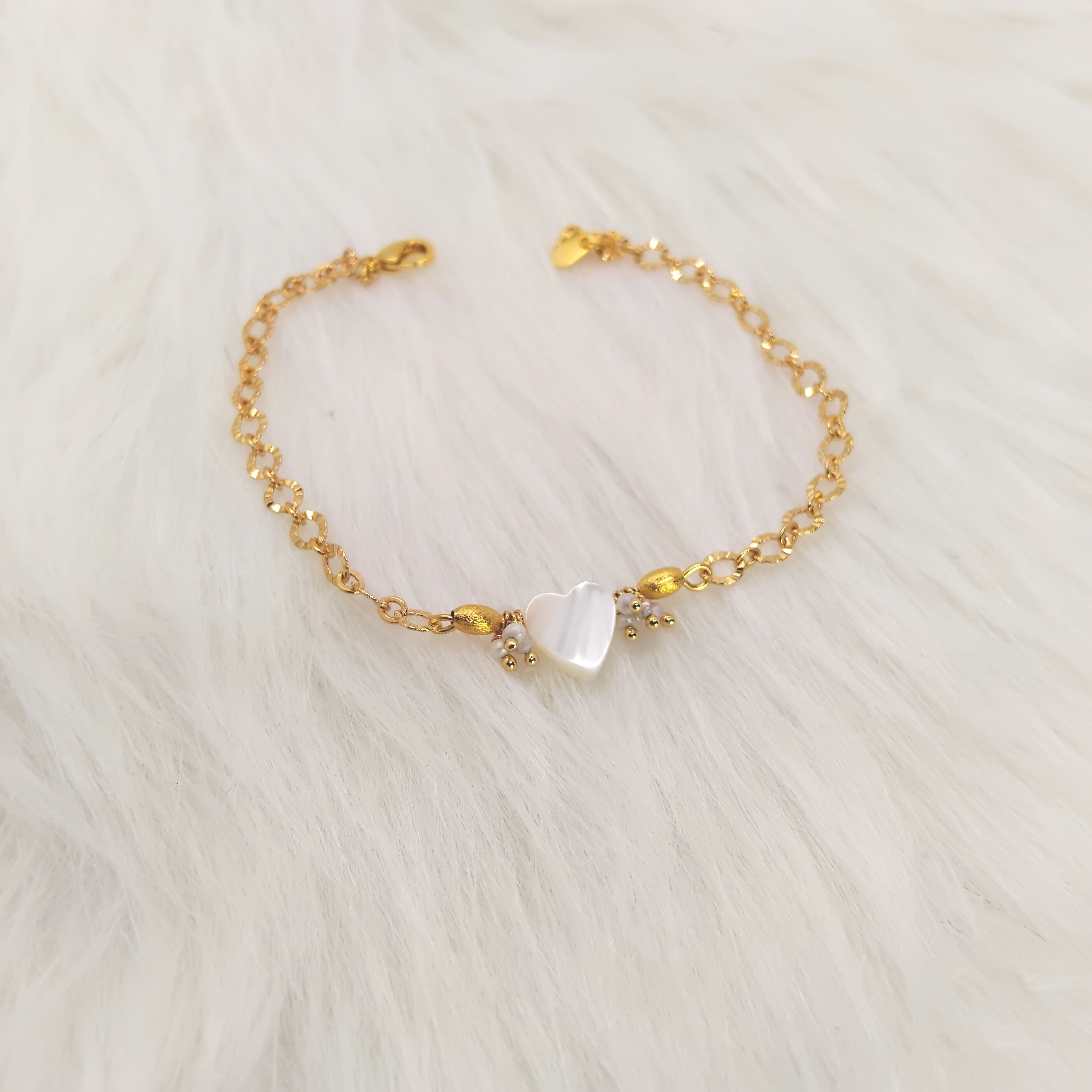 Le bracelet cœur en nacre